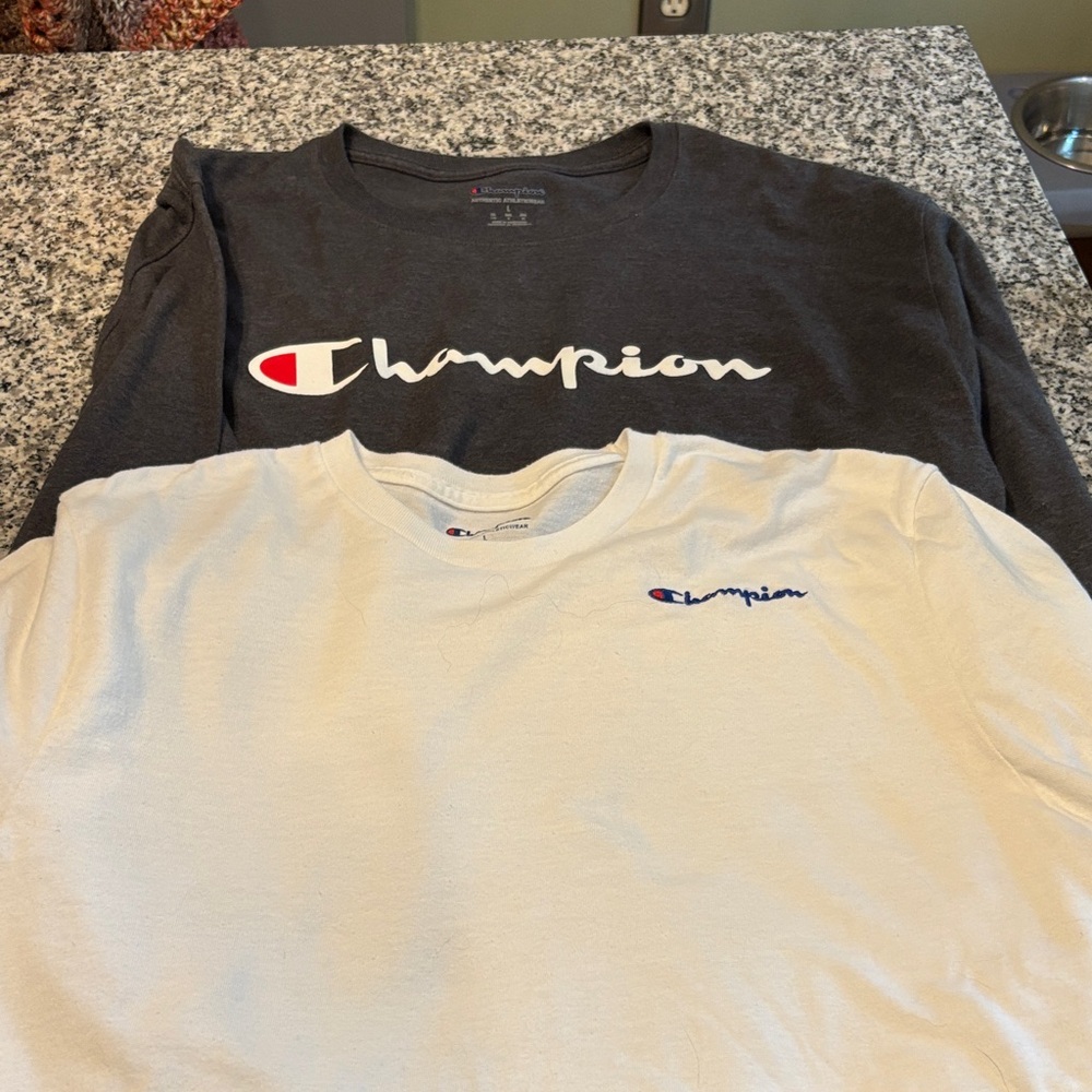 Champion Men's Black and Cream Long Sleeve Tees